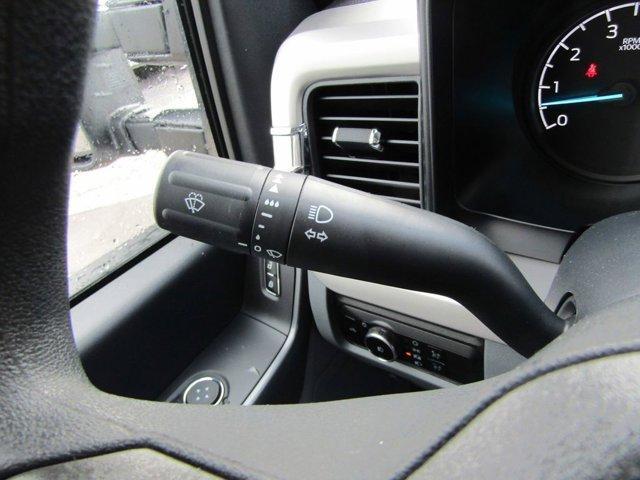 Photo of 2024 Oxford White Ford F-250