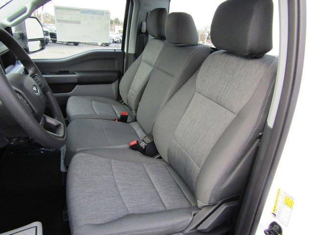 Photo of 2024 Oxford White Ford F-250