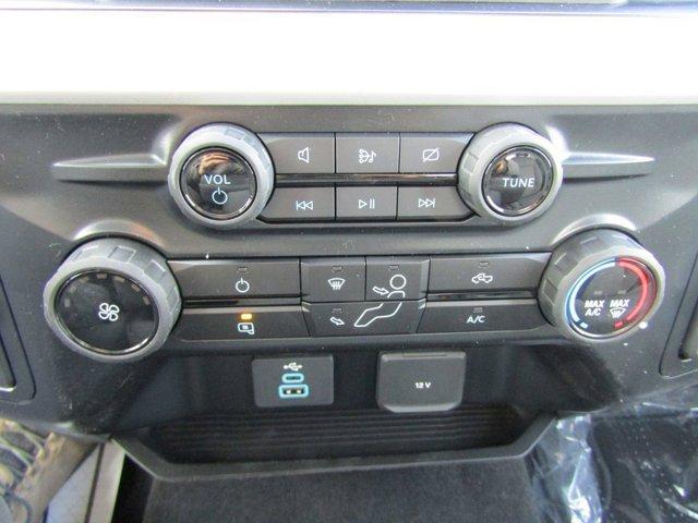 Photo of 2024 Oxford White Ford F-250