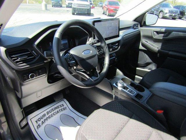 Photo of 2024 Carbonized Gray Metallic Ford Escape
