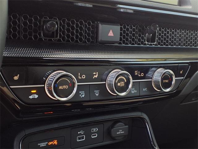 Photo of 2025 sparkle silver metallic Honda CR-V