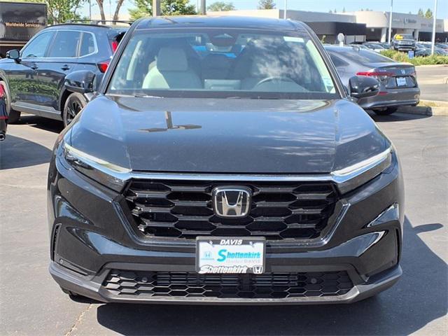 Photo of 2025 sparkle silver metallic Honda CR-V