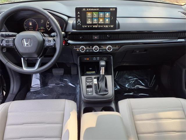 Photo of 2025 sparkle silver metallic Honda CR-V