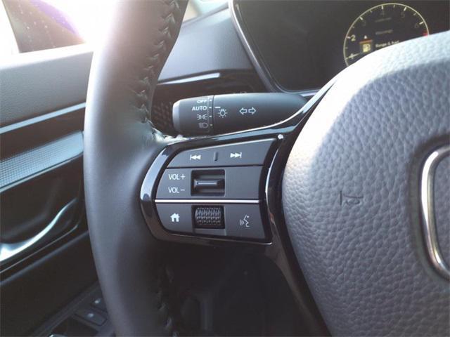 Photo of 2025 Platinum White Pearl Honda CR-V