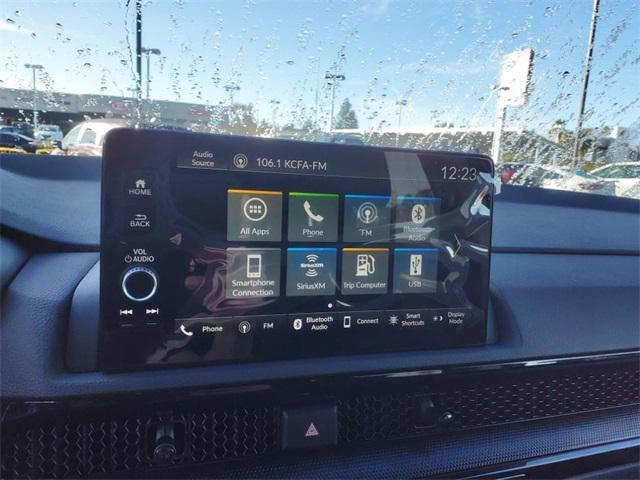 Photo of 2025 Platinum White Pearl Honda CR-V