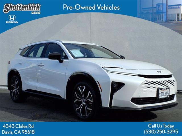 2025 Toyota Crown Signia