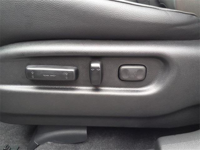 Photo of 2025 Platinum White Pearl Honda Ridgeline