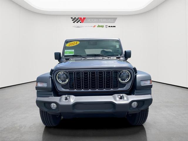 Photo of 2024 Granite Crystal Clearcoat Metallic Jeep Wrangler