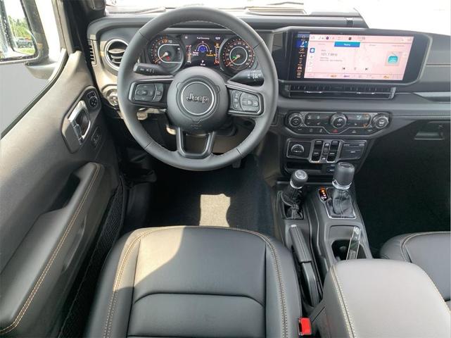 Photo of 2025 Black Clearcoat Jeep Gladiator