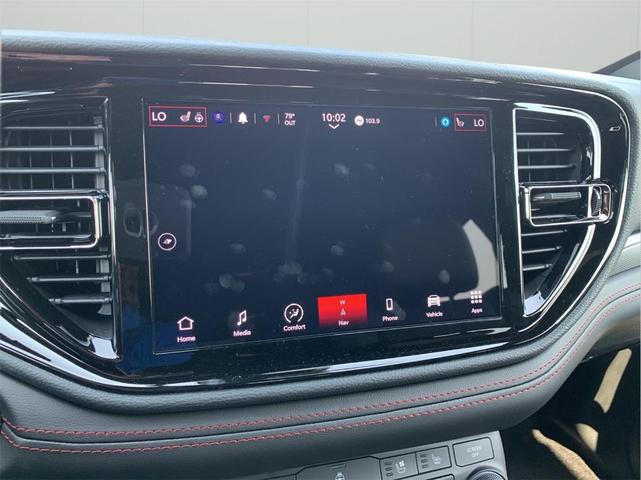 Photo of 2025 DB Black Crystal Clearcoat Dodge Durango