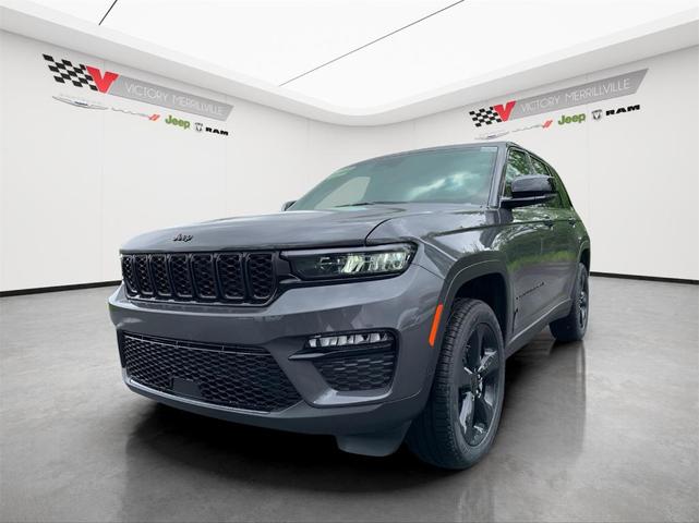 Photo of 2025 Metallic Jeep Grand Cherokee