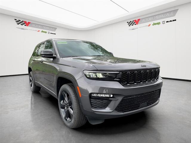Photo of 2025 Metallic Jeep Grand Cherokee