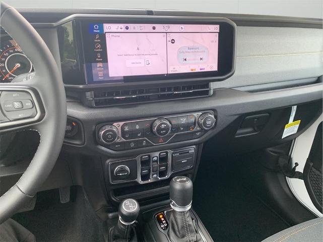 Photo of 2025 Bright White Clearcoat Jeep Wrangler