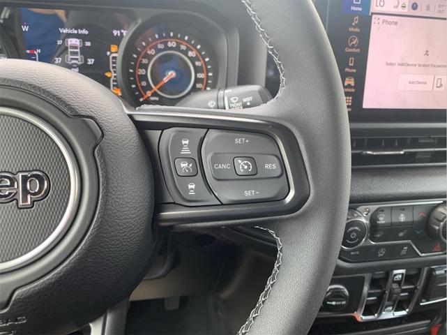 Photo of 2025 Bright White Clearcoat Jeep Wrangler