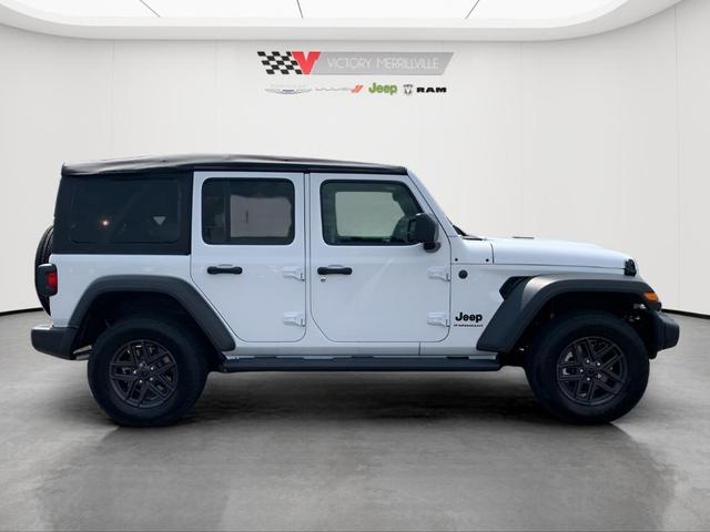 Photo of 2025 Bright White Clearcoat Jeep Wrangler