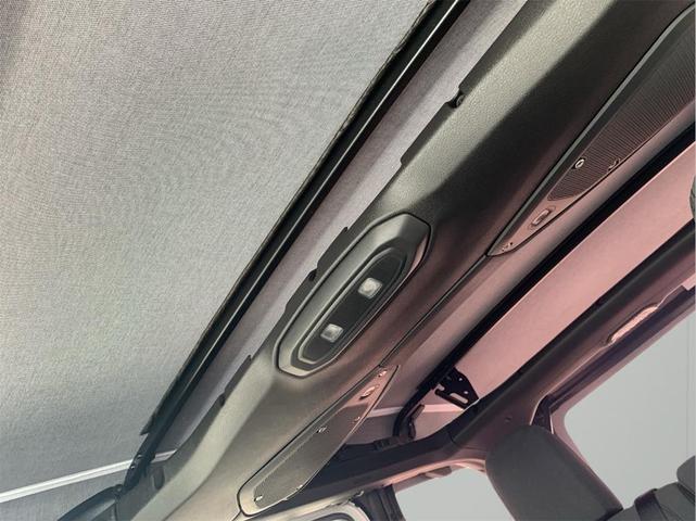 Photo of 2025 Bright White Clearcoat Jeep Wrangler