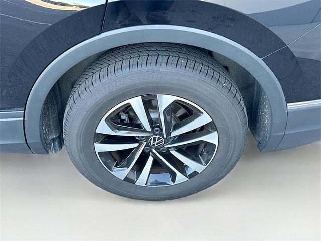 Photo of 2024 Deep Black Volkswagen Tiguan
