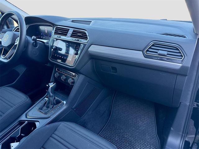 Photo of 2024 Deep Black Volkswagen Tiguan