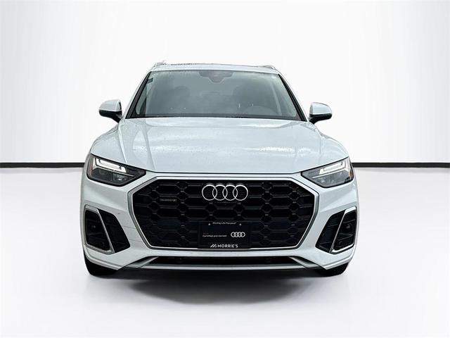 Photo of 2022 Ibis White Audi Q5