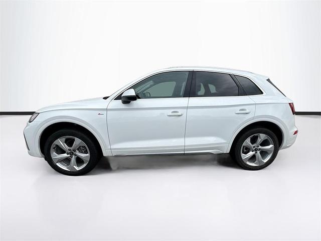 Photo of 2022 Ibis White Audi Q5