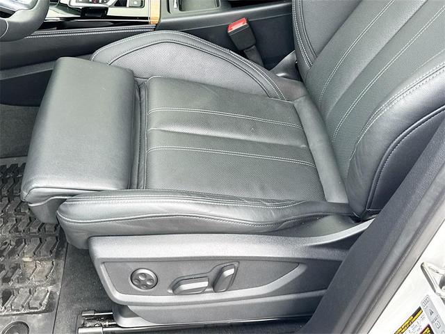 Photo of 2022 Ibis White Audi Q5