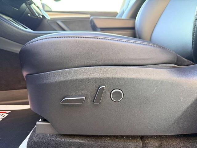 Photo of 2023 Gray Tesla Model Y