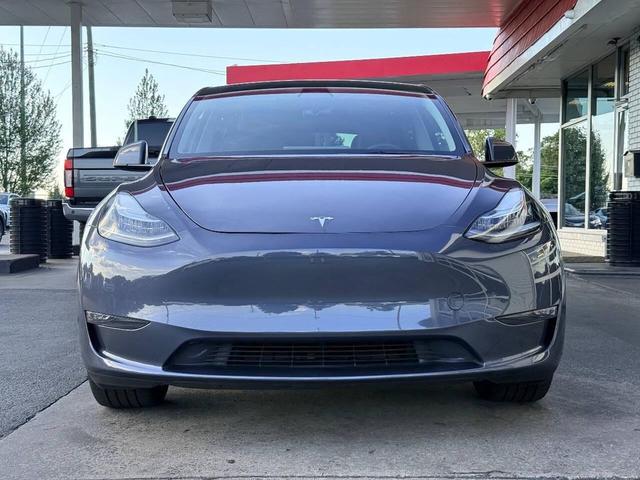 Photo of 2023 Gray Tesla Model Y