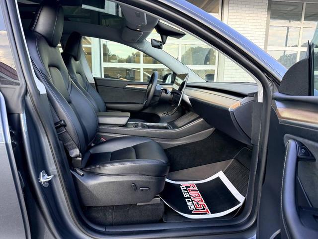 Photo of 2023 Gray Tesla Model Y