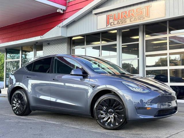 Photo of 2023 Gray Tesla Model Y