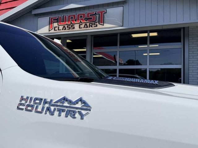 Photo of 2022 Summit White Chevrolet Silverado 2500