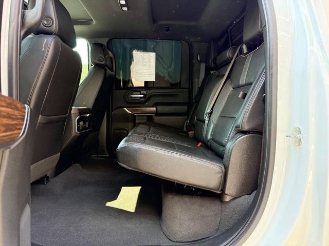 Photo of 2022 Summit White Chevrolet Silverado 2500