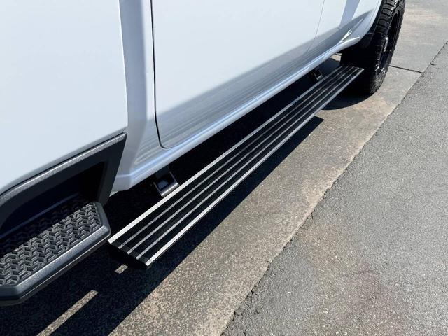 Photo of 2022 Summit White Chevrolet Silverado 2500