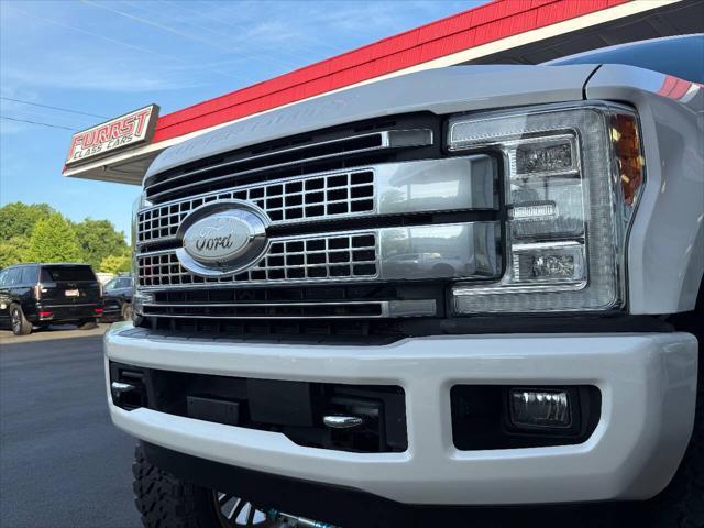 Photo of 2017 White Platinum Ford F-250