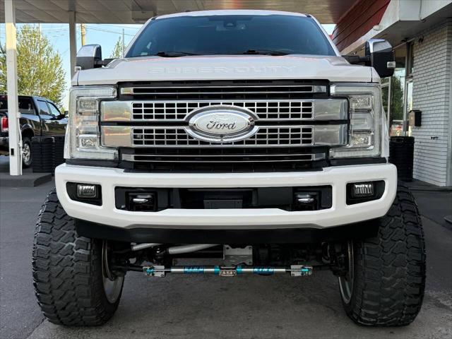 Photo of 2017 White Platinum Ford F-250