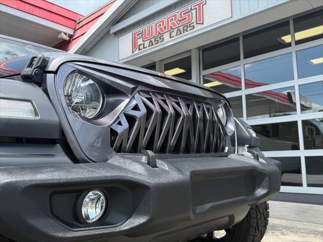 Photo of 2018 Granite Crystal Metallic Jeep Wrangler Unlimited