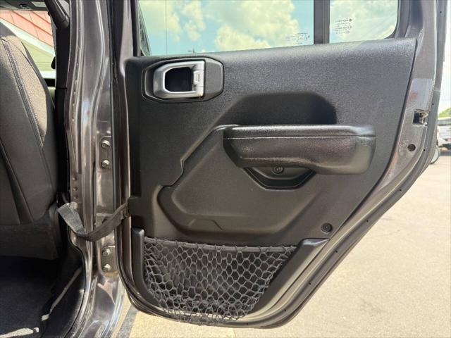 Photo of 2018 Granite Crystal Metallic Jeep Wrangler Unlimited