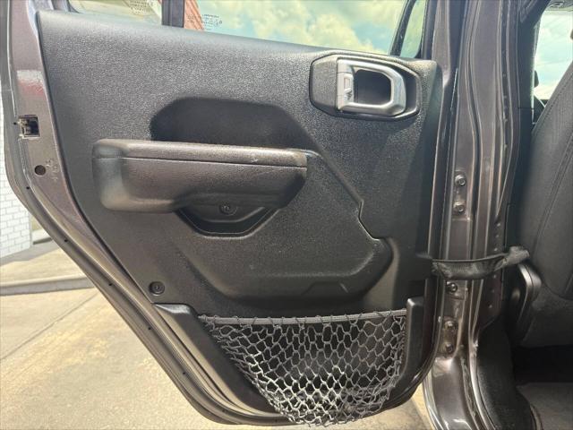 Photo of 2018 Granite Crystal Metallic Jeep Wrangler Unlimited