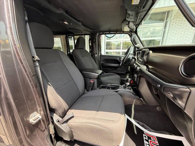 Photo of 2018 Granite Crystal Metallic Jeep Wrangler Unlimited