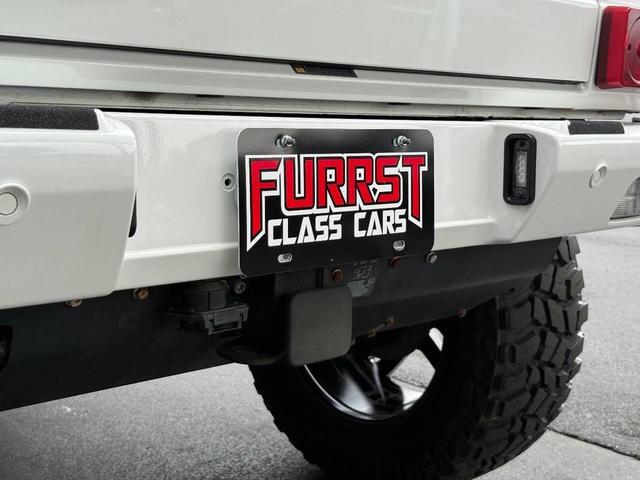Photo of 2016 Polar White Mercedes-Benz G-Class