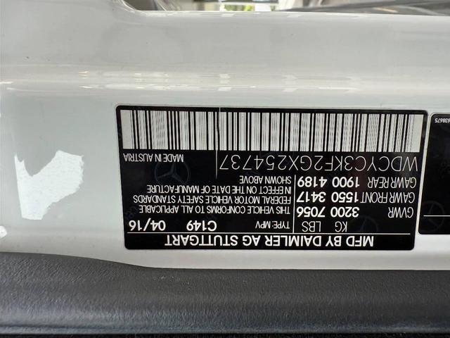 Photo of 2016 Polar White Mercedes-Benz G-Class