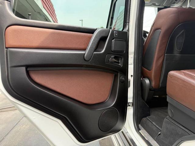 Photo of 2016 Polar White Mercedes-Benz G-Class