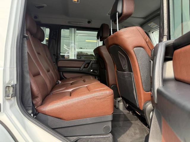 Photo of 2016 Polar White Mercedes-Benz G-Class