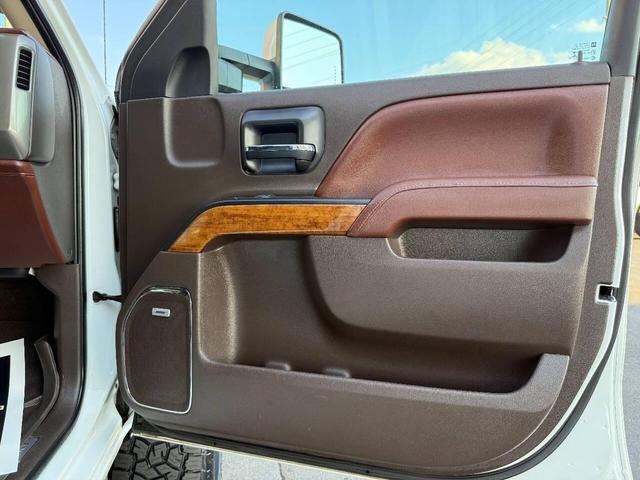 Photo of 2017 Summit White Chevrolet Silverado 3500