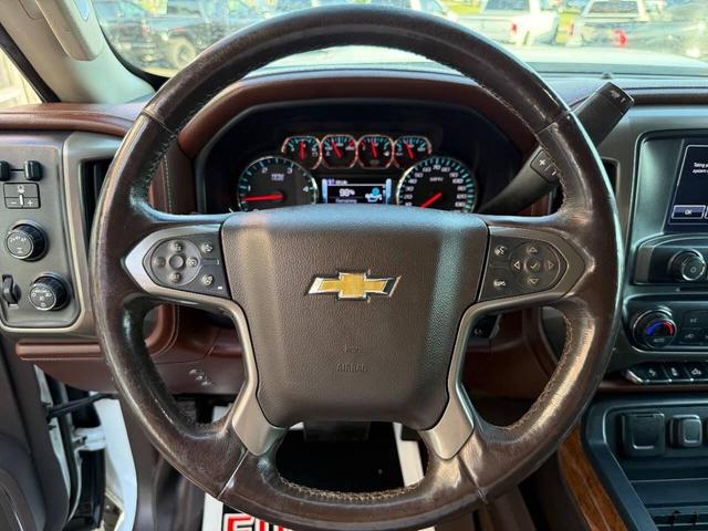 Photo of 2017 Summit White Chevrolet Silverado 3500