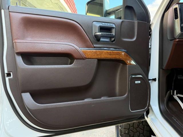 Photo of 2017 Summit White Chevrolet Silverado 3500