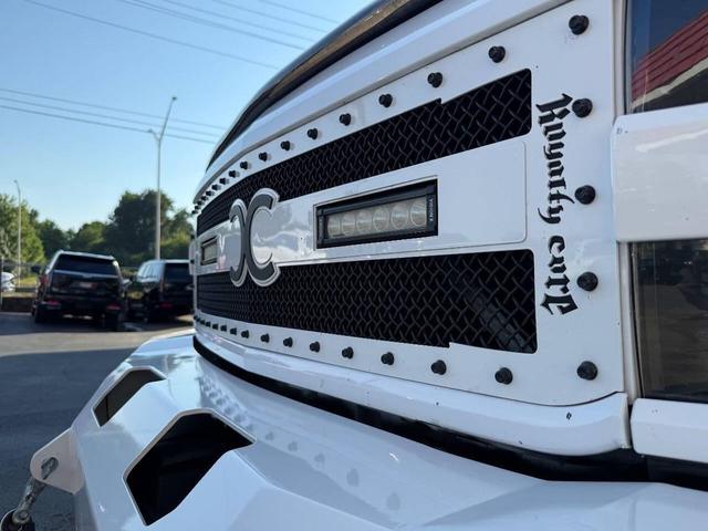 Photo of 2017 Summit White Chevrolet Silverado 3500