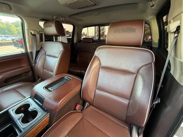 Photo of 2017 Summit White Chevrolet Silverado 3500