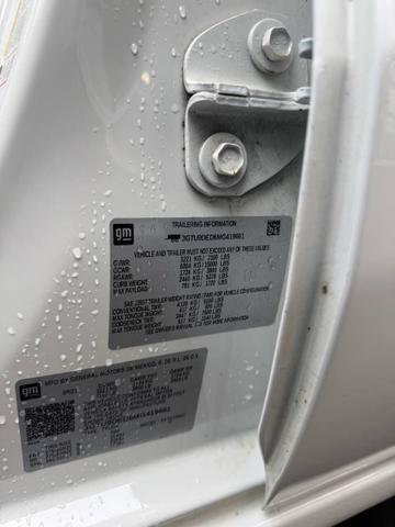 Photo of 2021 White GMC Sierra 1500
