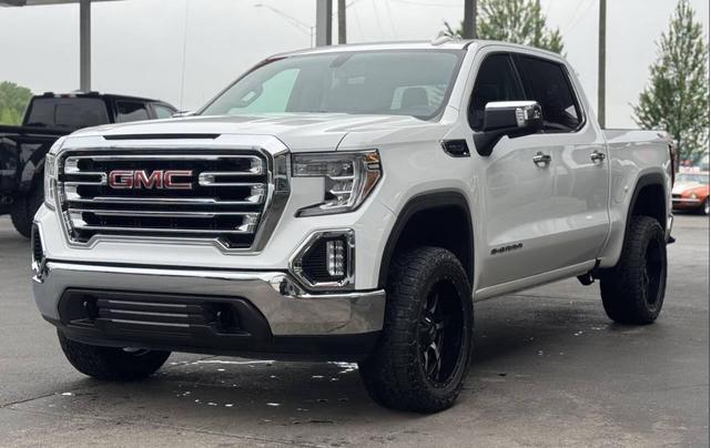 Photo of 2021 White GMC Sierra 1500