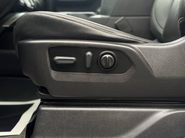 Photo of 2021 White GMC Sierra 1500